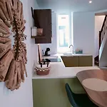 Apartman La *